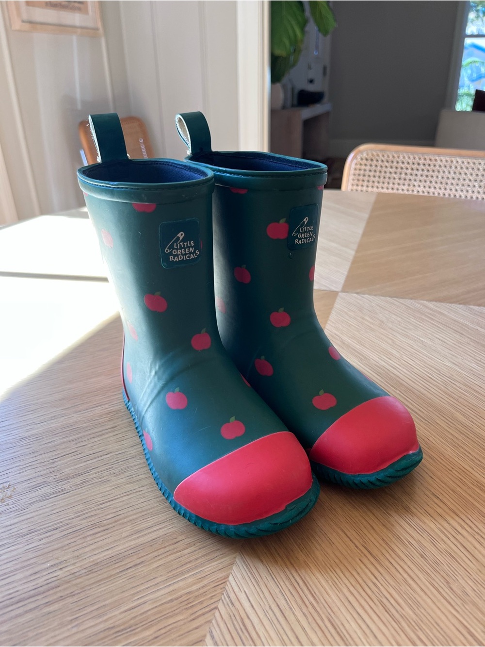 Little Green Radicals | Red Apples Classic Natural Rubber Rain Boots | Size 10